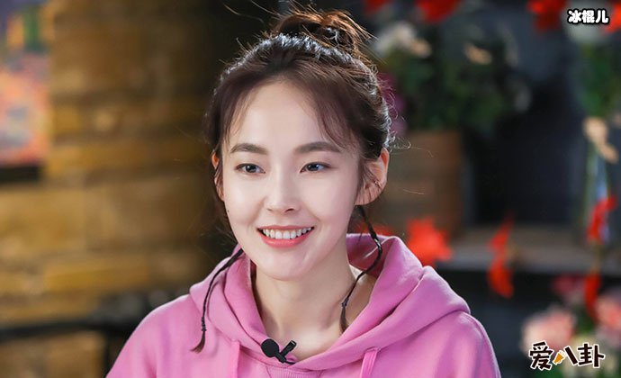 张佳宁的爸爸是谁? 单亲家庭长大今带妈妈男友上节目