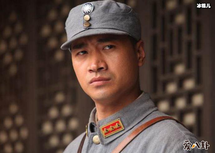 何晟铭老婆叫什么名字? 疑与妻子现身机场被拍曝同框照