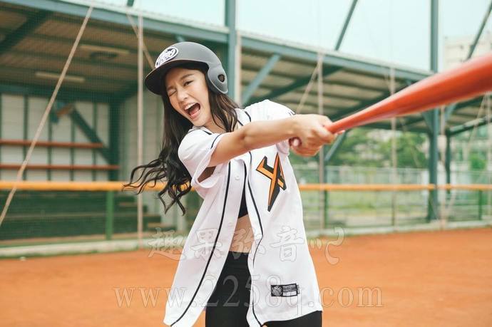 陈怡叡Yuri:气质啦啦队员让赛场充满阳光