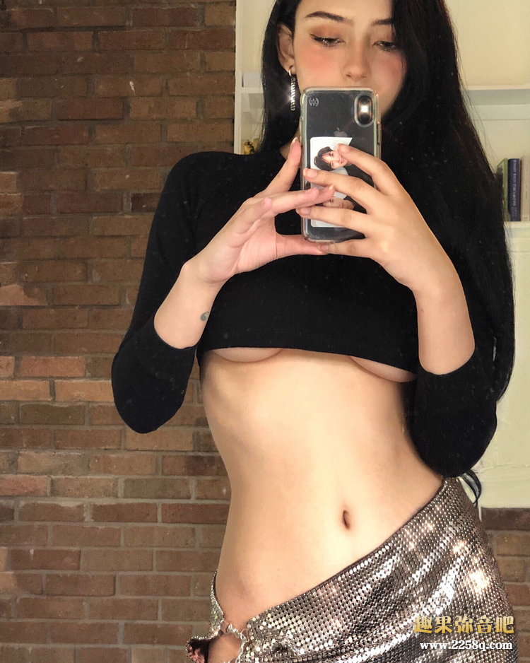 pic_002.jpg 双胞胎@ Alex &Anastasia水蛇腰写真图片双倍放送