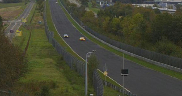 最新消息:小米SU7 Ultra原型车正在纽北赛道刷圈 最新消息:小米SU7 Ultra原型车正在纽北赛道刷圈