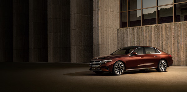 奔驰E级 9月中大型车销量排行:小米SU7第三 成功超越E级和5系