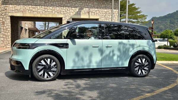 极氪MIX深度试驾:颠覆传统汽车行业 极氪是认真的