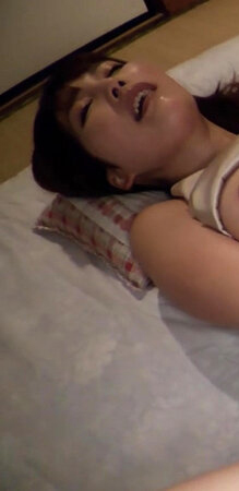 徳永しおり(德永诗织)作品EKDV-748发布!只身赴任,被隔壁的离婚美女诱惑,每天无数次狂中出