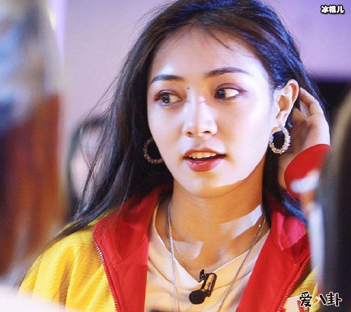 谢可寅放弃C位, 她有实力却主动放弃被网友称暖心!