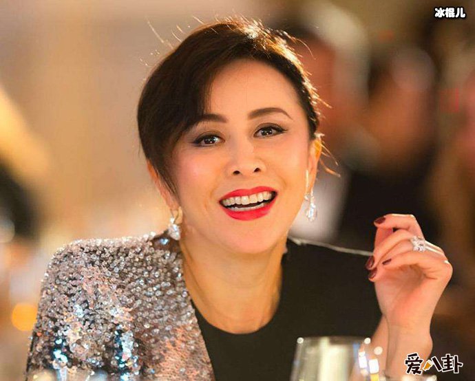 郭台铭刘嘉玲关系不简单, 无惧绯闻多次约会被拍梁朝伟没意见?