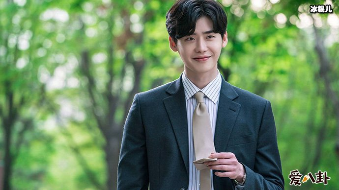 李钟硕抽烟被下禁烟令, 与对方是什么关系!