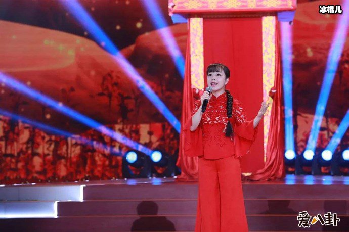 王二妮老公李飞是干什么? 背景神秘网友称吃软饭