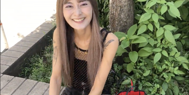 那位Tiktok曾有七万追踪、帐号被冻结于是拍了无码的辣妹是?