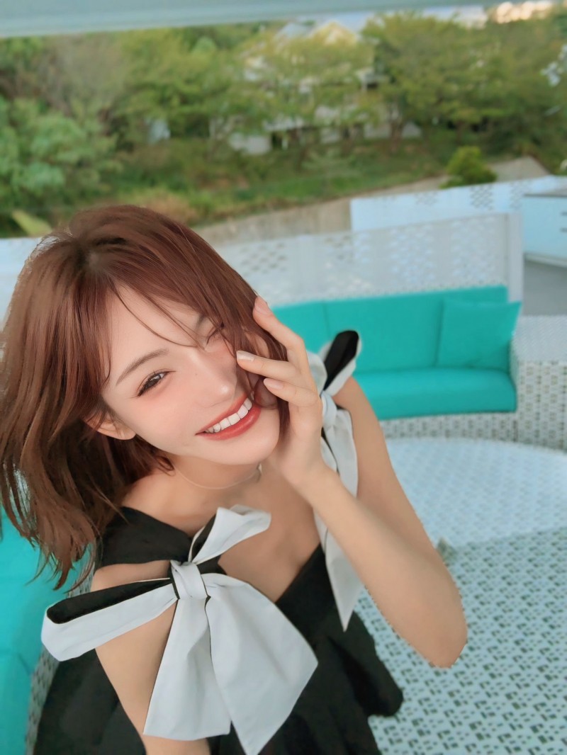 白滨希 (Nozomi Shirahama):明日香绮罗良 (Asuka Kirara) 诈骗完成!