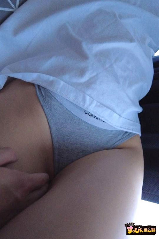 是经纪人也是导演!外型超辣的她作品销售第一名!