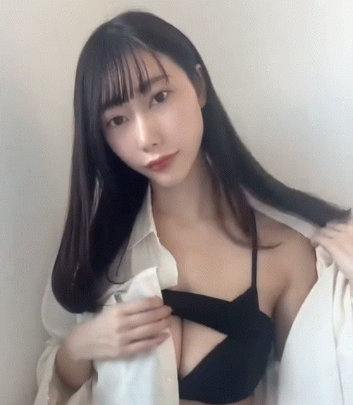 矫正牙齿中!史上最强隐藏巨乳、最细JCup的她要变性感女神?