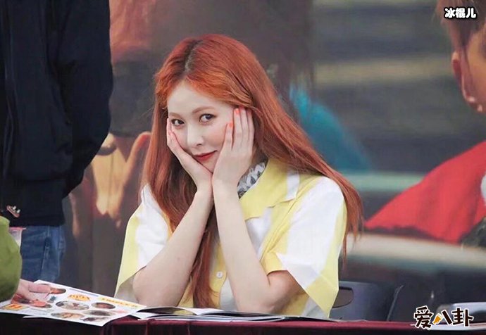 泫雅患抑郁症, 泫雅遭受到网络暴力如今自杀?