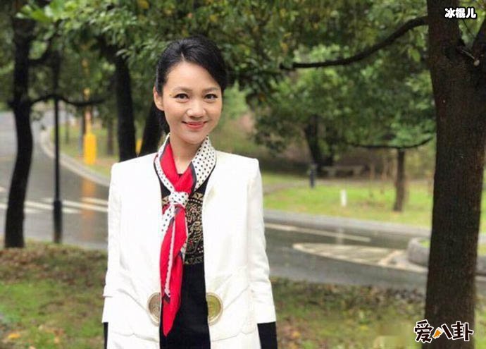 周群老公是谁? 资料遭扒为爱放弃事业!