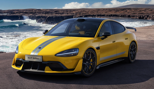 小米SU7 Ultra 不少海外媒体高度评价小米SU7 Ultra 雷军骄傲转发