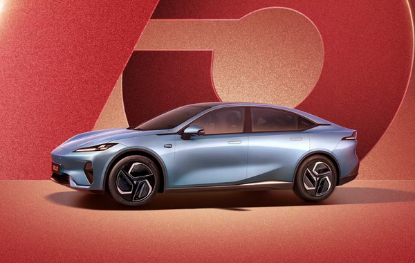 深蓝汽车DEEPAL OS 2.3发布 支持华为苹果OPPO手表控车 深蓝汽车DEEPAL OS 2.3发布 支持华为苹果OPPO手表控车