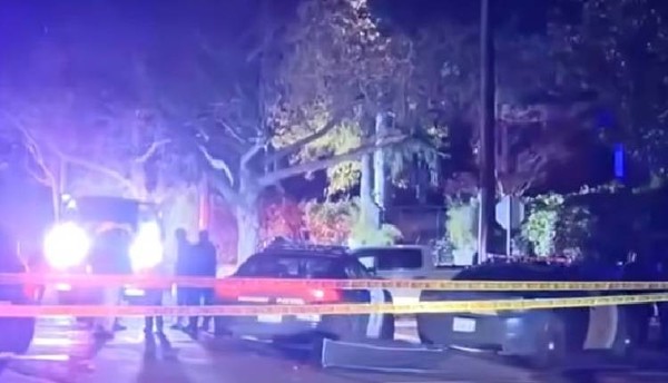 特斯拉Cybertruck发生惨烈车祸至3死 马斯克曾夸结实 特斯拉Cybertruck发生惨烈车祸至3死 马斯克曾夸结实