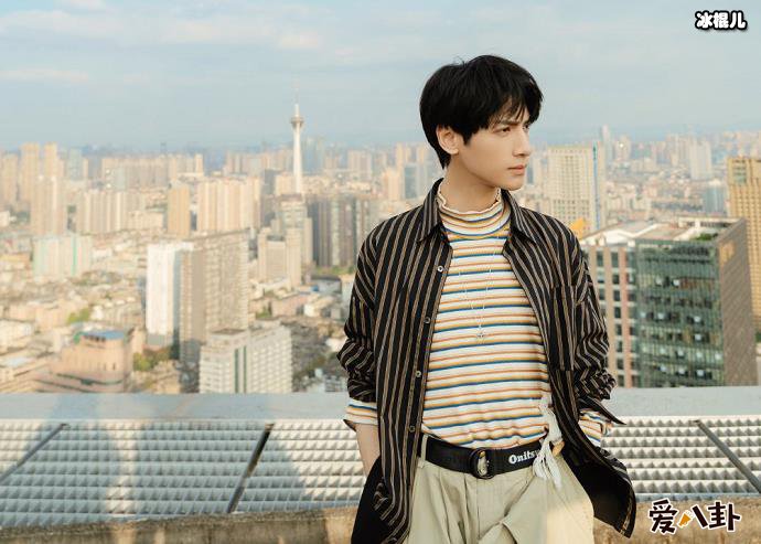 罗云熙女朋友是谁? 罗云熙与女演员吴倩在一起过!