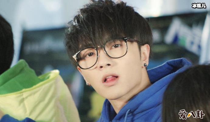 华晨宇为什么这么火? 深扒华晨宇家境背景是富二代吗