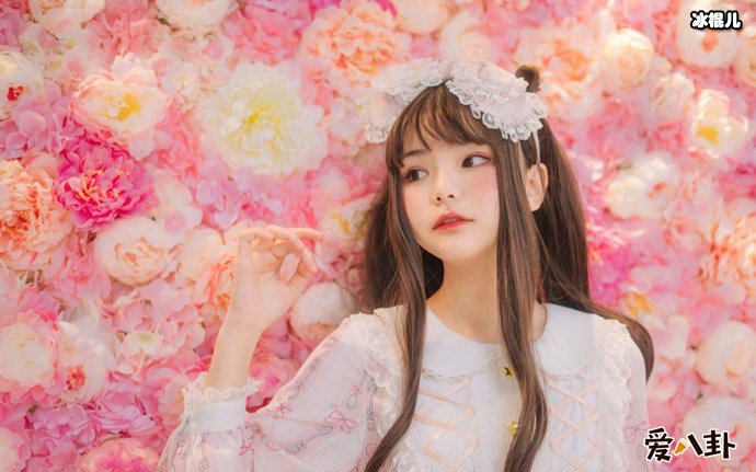 双笙是谁? 二次元少女为什么能走红网络