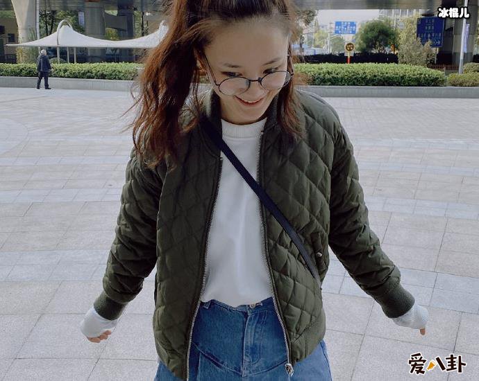 馨子爸爸资料, 馨子首曝真实家境爸爸早已去世!