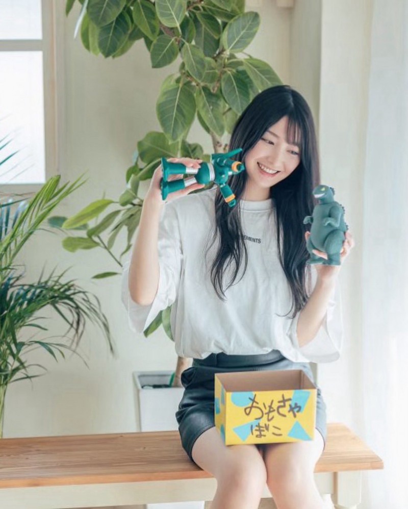 新法害女优海外淘金?退役的超美人这么看!