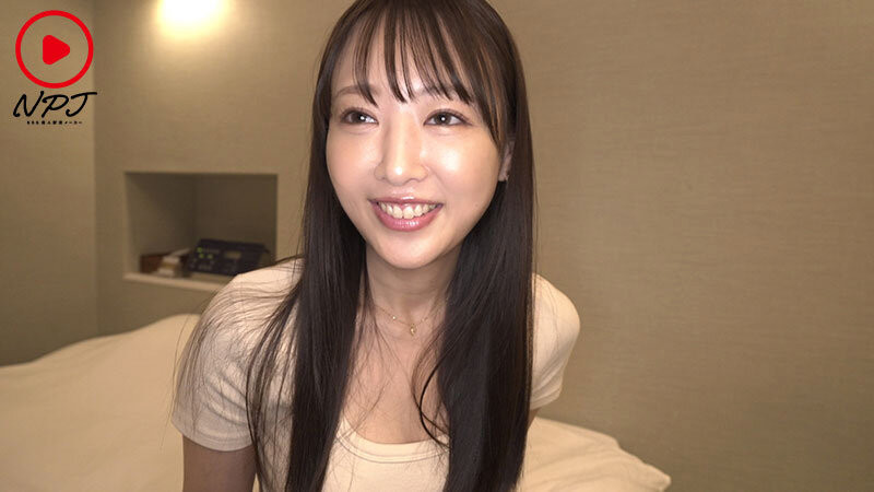 (NPJS-125)还是做AV女优好!她决定引退不做写真女优惹〜