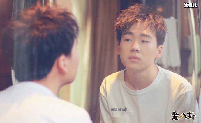 郭德纲儿子郭麒麟小时候照片曝光!没想到小时候与现在判若两人!