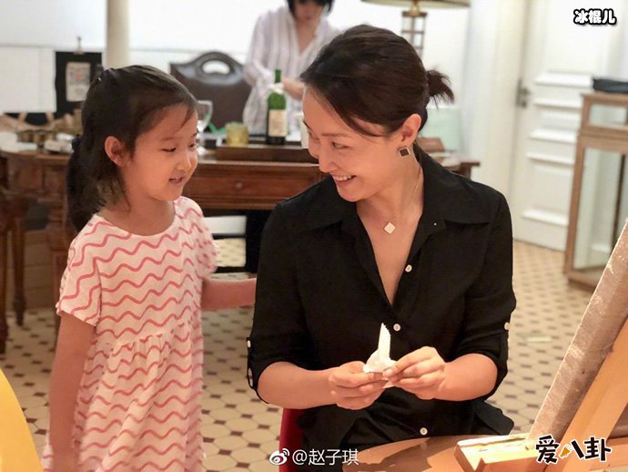 赵子琪女儿被曝光!没想到老公大有来头!