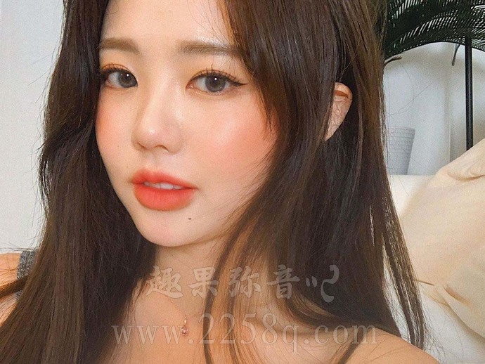 洪瑛琦(홍영기):让八头身比例汗颜的韩国网拍麻豆