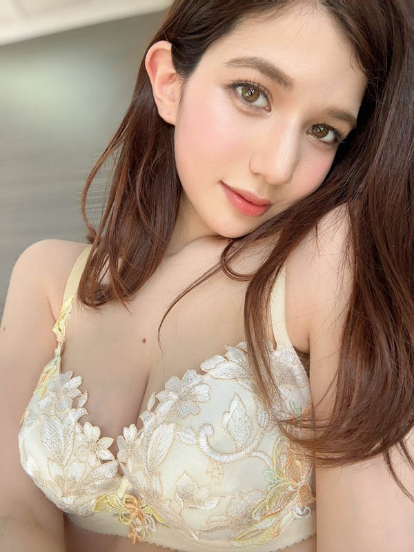 最新推荐!AV界最强混血女优《Lauren花恋》精选作品介绍……