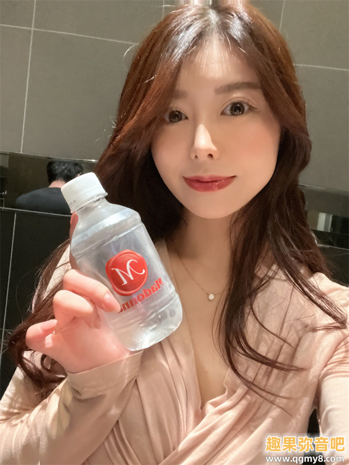 [JUR-012]让女人羡慕嫉妒恨的天使脸孔魔鬼身材！超大型新人篠原伊代（篠原いよ）现 …