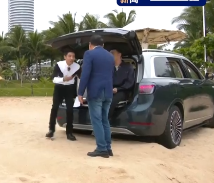 尼格买提被华为小米接连破防 央视最帅主持人已有公论? 尼格买提被华为小米接连破防 央视最帅主持人已有公论?