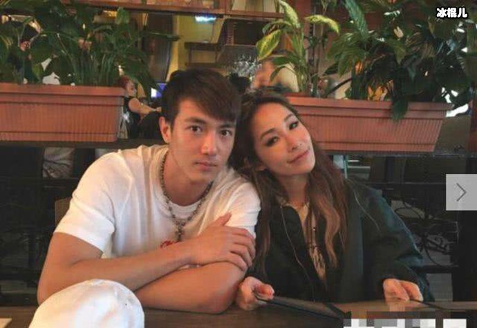 萧亚轩为何被说是小鲜肉收割机?其历任小鲜肉男友都有谁?