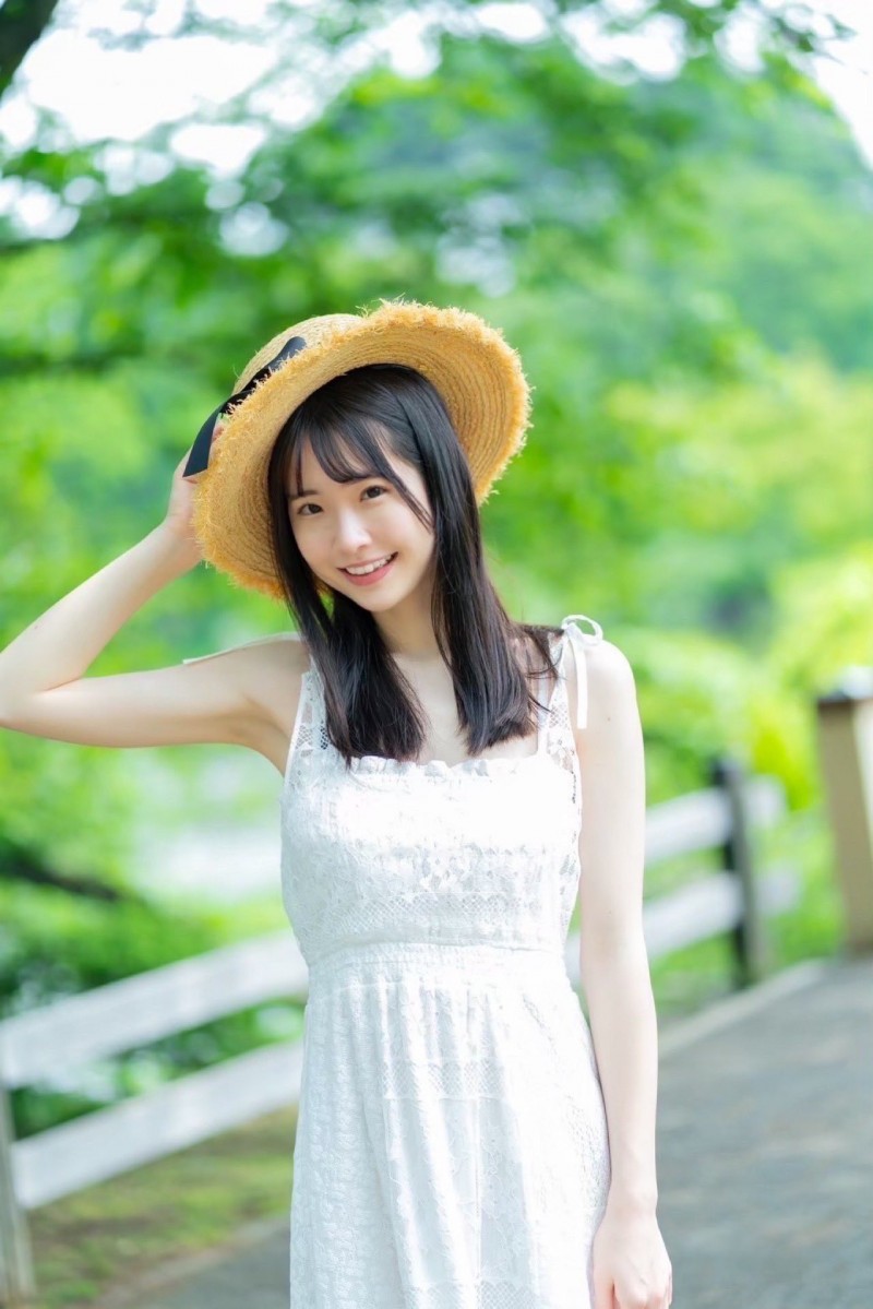 女优摄影会:「校花」白上咲花与Foraver在2025年的第一战!