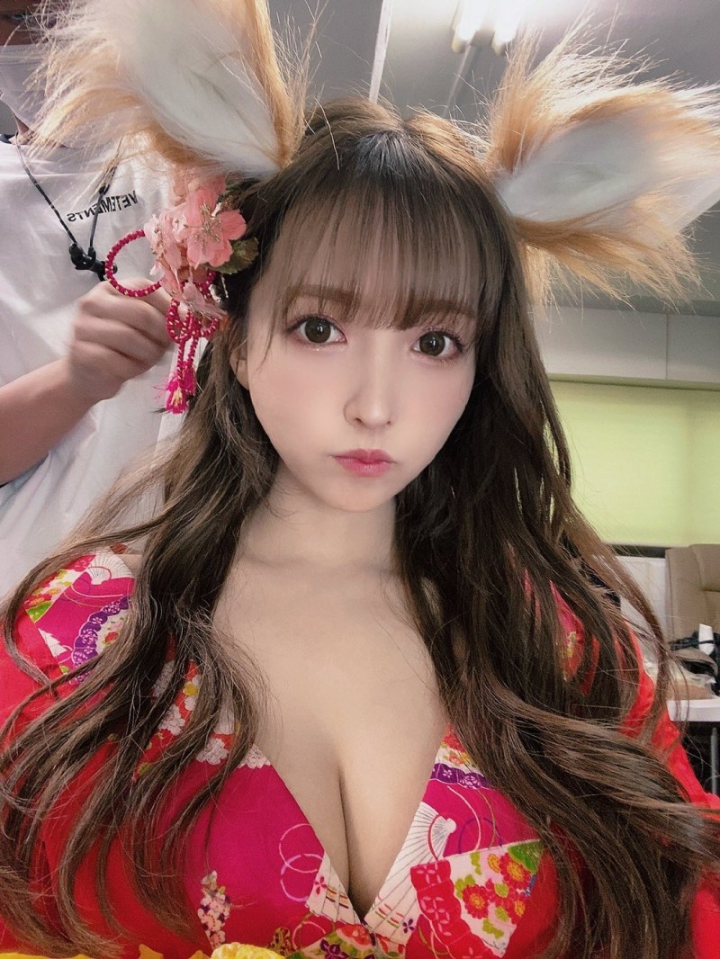 SSNI-989超无奈跟讨厌的武田大树一起出差! 三上悠亚一夜嗨不停!