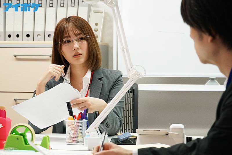 最新推荐!「一叫她就知道是公司里刁难的女上司。」系列作品介绍……