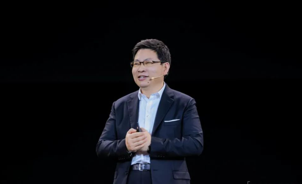 华为余承东:2024手机重回中国第一 鸿蒙三分天下有其一 华为余承东:2024手机重回中国第一 鸿蒙三分天下有其一