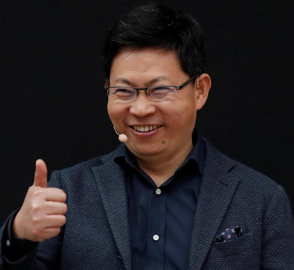 余承东邀请安徽老乡坐享界S9回老家:我车是满配 余承东邀请安徽老乡坐享界S9回老家:我车是满配