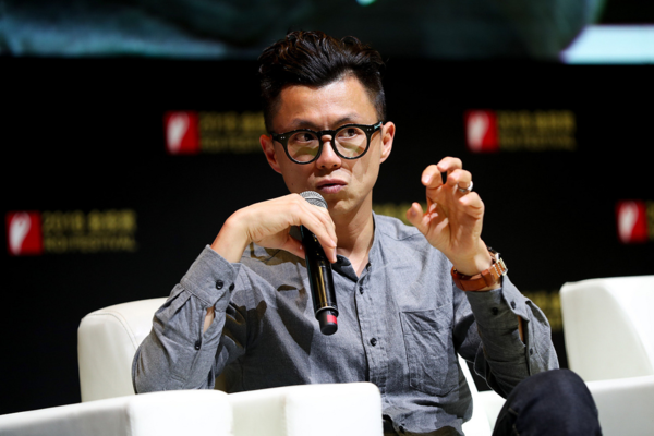 陈震 陈震赔付领克500万元违约金 晒出转账记录称引以为戒