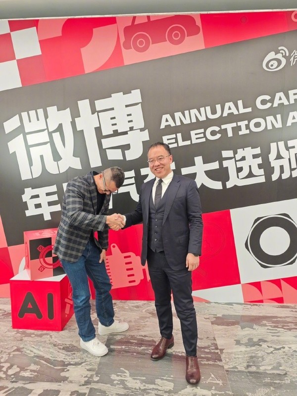 陈震当面道歉 陈震赔付领克500万元违约金 晒出转账记录称引以为戒