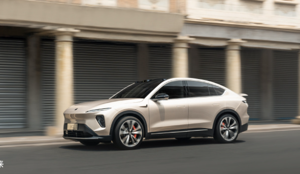 小米蔚来零跑等多家汽车门店春节不打烊 服务也开“卷” 小米蔚来零跑等多家汽车门店春节不打烊 服务也开“卷”