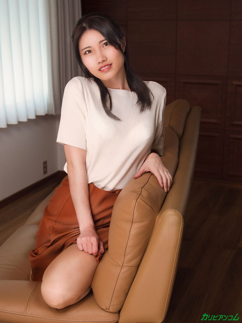 今年无码片商カリビアンコム(加勒比)第一位初登场的女优「赤坂桃子」是?