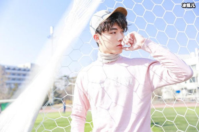 王咨越和卢洋洋俩人关系如何?王咨越个人资料被扒疑似不简单!