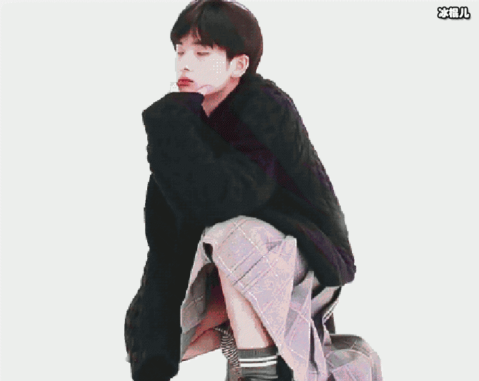 周震南裙子造型曝光网友直呼很少女!扒穿过裙子的男明星还有谁!