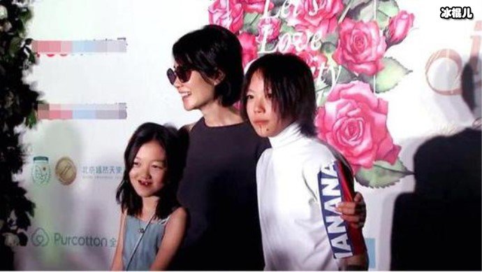 李嫣和窦靖童两人关系如何?姐妹两人个性十足!