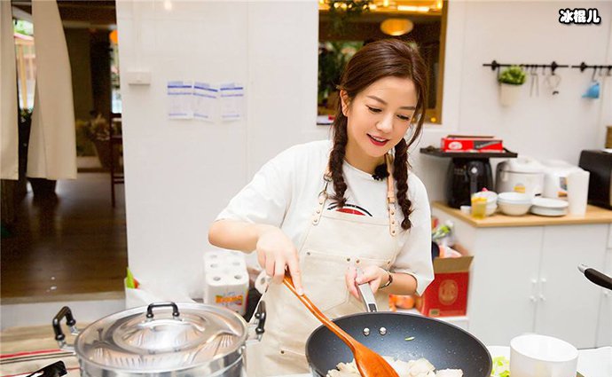 《中餐厅》两位店长对比谁做的更好?赵薇成功洗白翻身