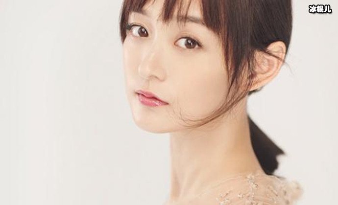 何泓姗家里好有钱, 起底何泓姗家境背景真的是隐形富婆?