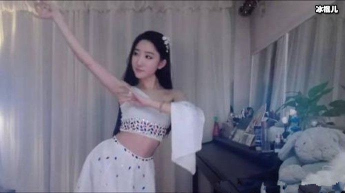 斗鱼人气主播郭mini当年脱衣门事如今怎么样?