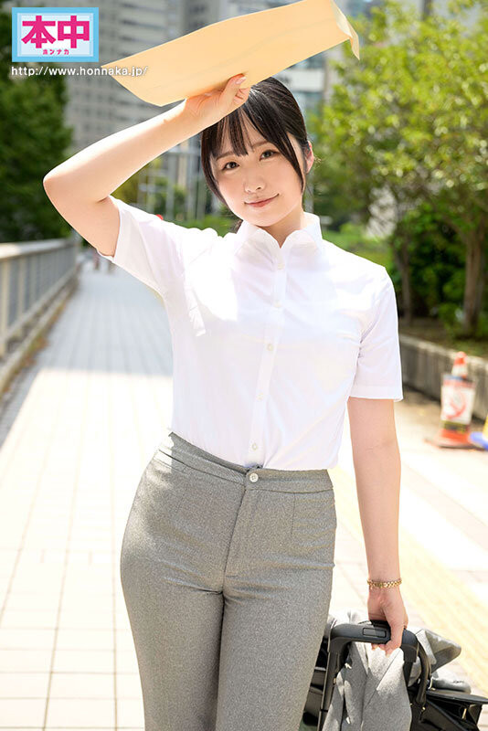 (HMN-661)求职之余顺便4P中出!四年没男友的大学生真面目是什么?